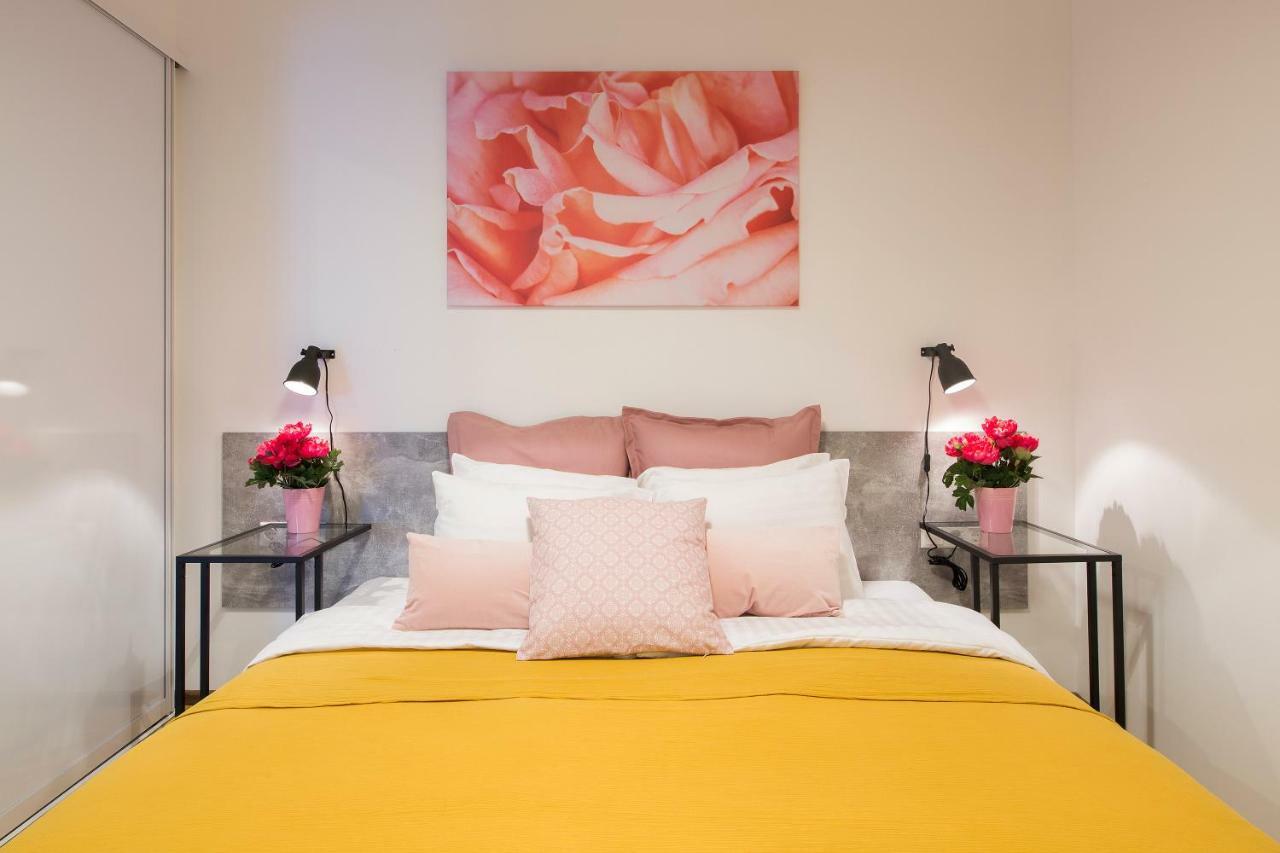 St.Roland Livu Square Apartment Рига Екстериор снимка